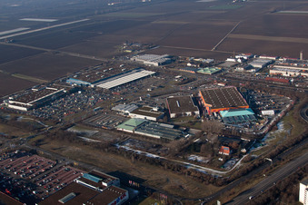 Ortsteil Oggersheim in Ludwigshafen am Rhein im Bundesland Rheinland-Pfalz, Deutschland aus der Drohnenperspektive