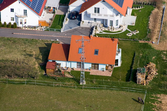 Drohnenaufname von Am Narrenberg in Hergersweiler im Bundesland Rheinland-Pfalz, Deutschland