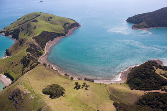 Luftbild von Whanganui Island im Bundesland Waikato, Neuseeland