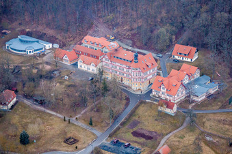 Schulgebäude des Internat Hermann-Lietz-Schule im Thüringer Wald in Westhausen im Ortsteil Haubinda im Bundesland Thüringen, Deutschland