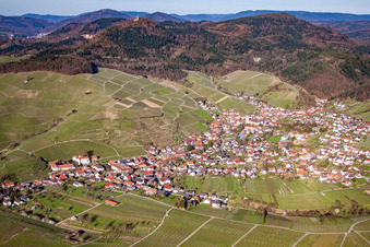 Neuweier von Südwesten in Baden-Baden im Bundesland Baden-Württemberg, Deutschland