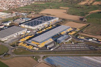 DACHSER Logistikzentrum Karlsruhe GmbH, Malsch im Bundesland Baden-Württemberg, Deutschland von einer Drohne aus