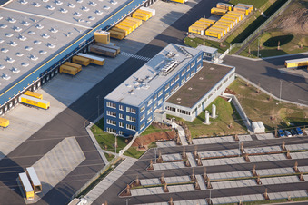 DACHSER Logistikzentrum Karlsruhe GmbH, Malsch im Bundesland Baden-Württemberg, Deutschland von der Drohne aus gesehen