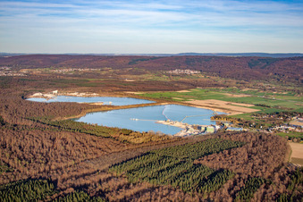 Kiesgrube, Baggerseen aus Südwesten im Ortsteil Neumalsch in Malsch im Bundesland Baden-Württemberg, Deutschland