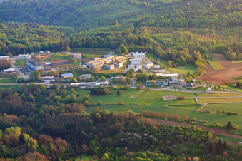 Fraunhofer-Institut für Chemische Technologie (ICT) im Ortsteil Grötzingen in Karlsruhe im Bundesland Baden-Württemberg, Deutschland