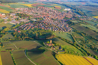 Burg Ravensburg (Sulzfeld) im Bundesland Baden-Württemberg, Deutschland aus der Luft betrachtet