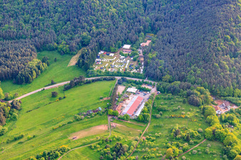 Luftbild von Zeltlager am Jugendzeltplatz-Hauenstein im Bundesland Rheinland-Pfalz, Deutschland