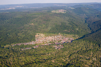 Luftbild von Dorfansicht im Ortsteil Waldprechtsweier in Malsch im Bundesland Baden-Württemberg, Deutschland