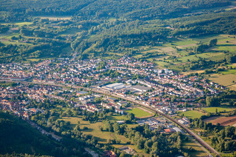 Luftbild von Berghausen von Südosten in Pfinztal im Bundesland Baden-Württemberg, Deutschland