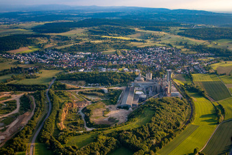 Luftaufnahme von Ortsteil Wössingen in Walzbachtal im Bundesland Baden-Württemberg, Deutschland