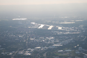 Luftbild von Karlsruhe von Osten im Ortsteil Grünwinkel im Bundesland Baden-Württemberg, Deutschland