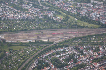 Erlengraben im Ortsteil Beiertheim-Bulach in Karlsruhe im Bundesland Baden-Württemberg, Deutschland