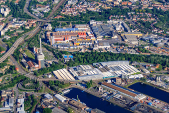 Industriegebiet Carl-Metz-Straße Pfannkuchstraße mit Michelin Reifenwerke AG & Co. KGaA, Rosenbauer Karlsruhe GmbH sowie MOCOPINUS Werk Karlsruhe an der Südl. Uferstr im Ortsteil Grünwinkel im Bundesland Baden-Württemberg, Deutschland