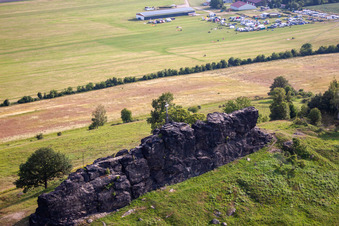 Luftbild von Felsen- Massiv und Berglandschaft Gegensteine der Teufelsmauer bei Ballenstedt im Ortsteil Rieder in Ballenstedt im Bundesland Sachsen-Anhalt, Deutschland