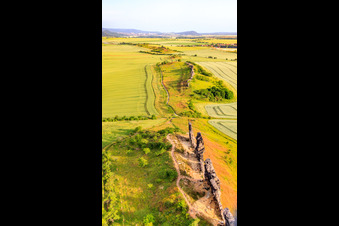 Luftaufnahme von Goethestein an den Gegensteine der Teufelsmauer (Köingstein) im Ortsteil Weddersleben in Thale im Bundesland Sachsen-Anhalt, Deutschland