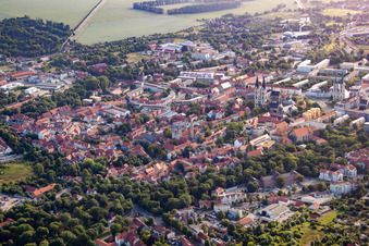 Domplatz in Halberstadt im Bundesland Sachsen-Anhalt, Deutschland