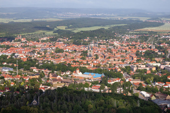 Luftaufnahme von Stadtansicht vom Innenstadtbereich in Quedlinburg im Bundesland Sachsen-Anhalt, Deutschland