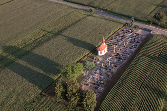 Kirchengebäude der Kapelle in Salmbach in Grand Est im Bundesland Bas-Rhin, Frankreich