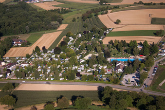 Wohnwagen und Zelte- Campingplatz - und Zeltplatz Oase mit Schwimmbad in Ettenheim im Bundesland Baden-Württemberg, Deutschland