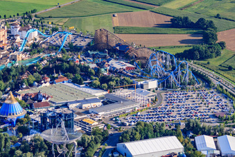 Europa-Park Arena und Dome im Europapark Rust von Osten im Bundesland Baden-Württemberg, Deutschland