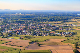 Stadtansicht von Südosten im Ortsteil Freistett in Rheinau im Bundesland Baden-Württemberg, Deutschland