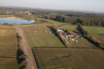 Storchenhof im Ortsteil Rußheim in Dettenheim im Bundesland Baden-Württemberg, Deutschland