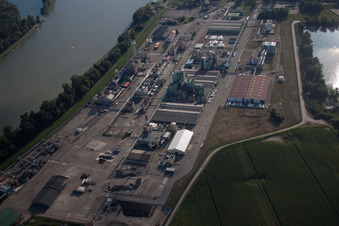 Lauterbourg, Rohm & Haas Industrie am Rhein im Bundesland Bas-Rhin, Frankreich