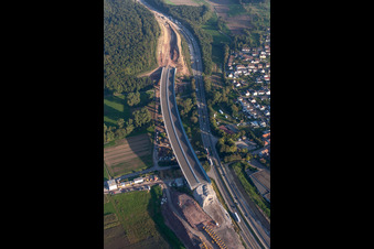 Neubau- Baustelle des Autobahn- Streckenverlauf der BAB 8 bei im Ortsteil Mutschelbach in Karlsbad im Ortsteil Untermutschelbach im Bundesland Baden-Württemberg, Deutschland
