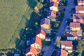 Schrägluftbild von Am Rothsberg in Ispringen im Bundesland Baden-Württemberg, Deutschland