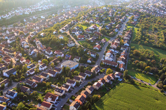 Am Rothsberg in Ispringen im Bundesland Baden-Württemberg, Deutschland vom Flugzeug aus