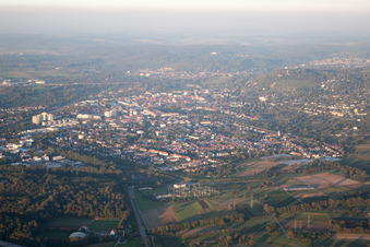 Durlach, Turmberg in Karlsruhe im Bundesland Baden-Württemberg, Deutschland aus der Vogelperspektive