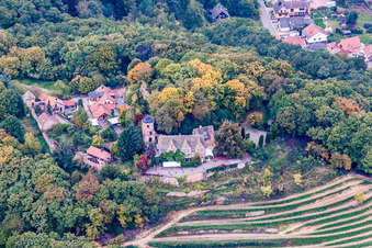 Luftaufnahme von Gebäude des Restaurant Schloss Kropsburg in Sankt Martin im Ortsteil SaintMartin im Bundesland Rheinland-Pfalz, Deutschland