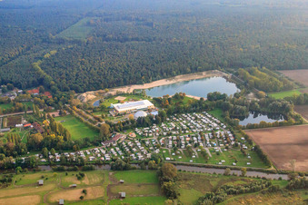 Luftbild von Camping-Resort Rülzheim am Freitzeitzentrum mit Eventkuppel Dampfnudel im Bundesland Rheinland-Pfalz, Deutschland