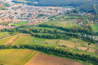 Straussenfarm Mhou am Freitzeitzentrum in Rülzheim im Bundesland Rheinland-Pfalz, Deutschland aus der Luft