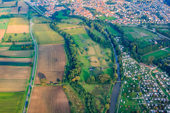 Straussenfarm Mhou am Freitzeitzentrum in Rülzheim im Bundesland Rheinland-Pfalz, Deutschland von oben gesehen