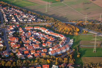 Schrägluftbild von Helmut-Braun-Ring in Rülzheim im Bundesland Rheinland-Pfalz, Deutschland