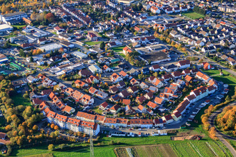 Schrägluftbild von Helmut-Braun-Ring und August-Franck-Straße in Rülzheim im Bundesland Rheinland-Pfalz, Deutschland