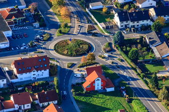 Kreisverkehr Kuhardter Straße, Römerstraße, Gutenbergstr in Rülzheim im Bundesland Rheinland-Pfalz, Deutschland
