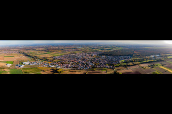 Panorama Perspektive Ortsansicht der Straßen und Häuser der Wohngebiete in Rülzheim im Bundesland Rheinland-Pfalz, Deutschland