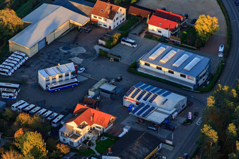 Industriegebiet Am Kleinwald mit OIL! Tankstelle und ProBus Reisemobile GmbH in Herxheim bei Landau im Bundesland Rheinland-Pfalz, Deutschland