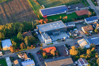 Schrägluftbild von Industriegebiet Am Kleinwald mit Alois Dallmayr Automaten-Service GmbH in Herxheim bei Landau im Bundesland Rheinland-Pfalz, Deutschland