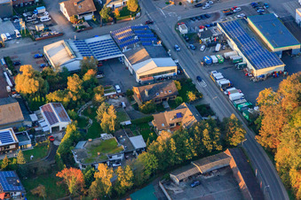 Industriegebiet Am Kleinwald mit Bentz Lackier-Center GmbH in Herxheim bei Landau im Bundesland Rheinland-Pfalz, Deutschland