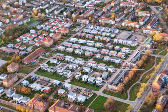 Baustelle zum Neubau einer Mehrfamilienhaus-Wohnanlage in Landau in der Pfalz im Bundesland Rheinland-Pfalz, Deutschland