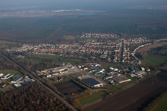 Ortsteil Huttenheim in Philippsburg im Bundesland Baden-Württemberg, Deutschland von oben