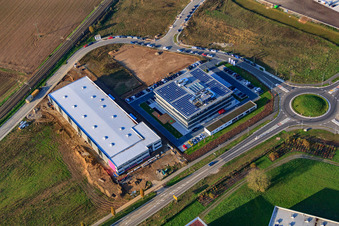 Neubau der ITK Engineering GmbH in Rülzheim im Bundesland Rheinland-Pfalz, Deutschland aus der Luft betrachtet