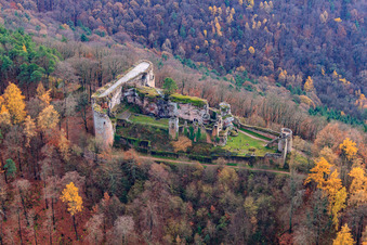 Drohnenbild von Burgruine Neuscharfeneck in Flemlingen im Bundesland Rheinland-Pfalz, Deutschland