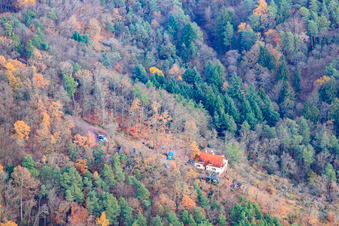 Schrägluftbild von Naturfreundehaus Kiesbuckel in Frankweiler im Bundesland Rheinland-Pfalz, Deutschland