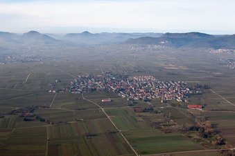 Drohnenaufname von Ortsteil Nußdorf in Landau in der Pfalz im Bundesland Rheinland-Pfalz, Deutschland
