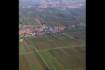 Luftbild von Dorfansicht im Winter aus Süden in Roschbach im Bundesland Rheinland-Pfalz, Deutschland