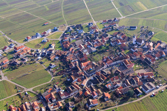 Unterdorf im Winter in Weyher in der Pfalz im Bundesland Rheinland-Pfalz, Deutschland